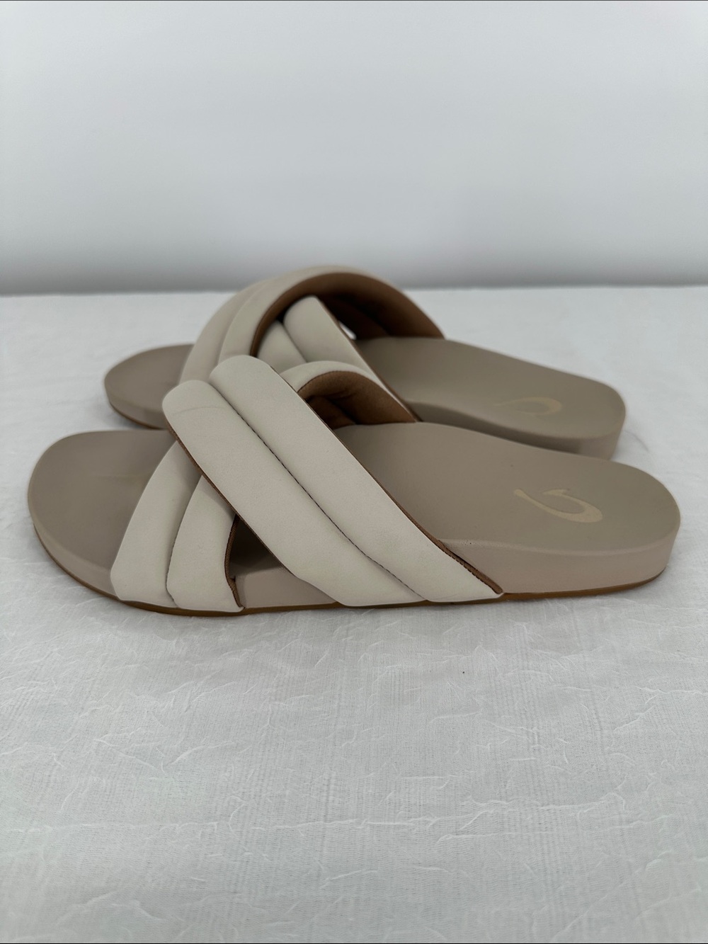OluKai Hila Slides - Picture 3 of 9